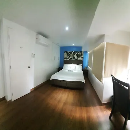 2 Bedroom Loft-Type Condo Fort Victoria Manila Exterior photo