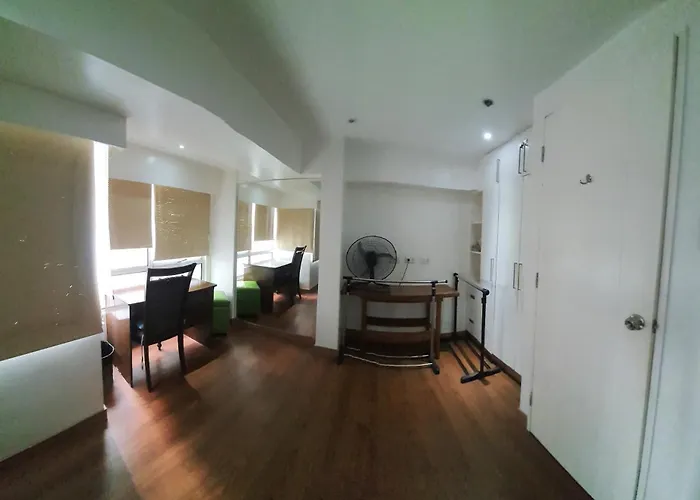 2 Bedroom Loft-Type Condo Fort Victoria
