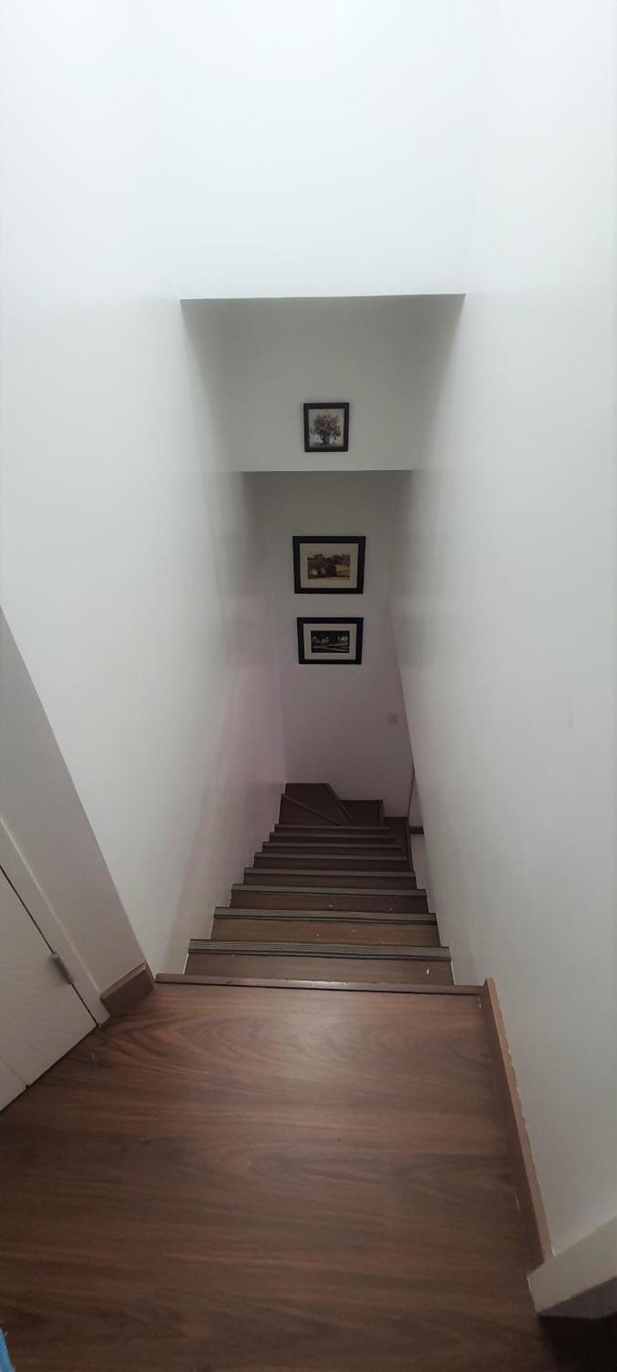 2 Bedroom Loft-type Victoria Apartment